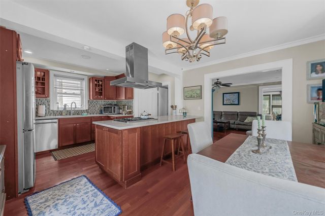 45-20 169th Street, Flushing, NY 11358