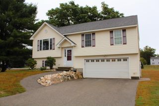 6 Old Orchard Way, Manchester, NH 03103
