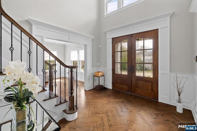20 Ravine Avenue, Wyckoff, NJ 07481