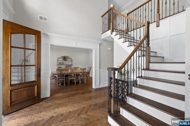 20 Ravine Avenue, Wyckoff, NJ 07481