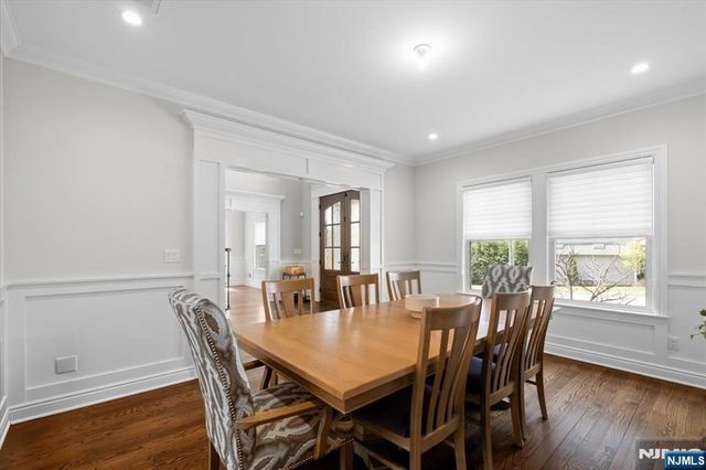 20 Ravine Avenue, Wyckoff, NJ 07481