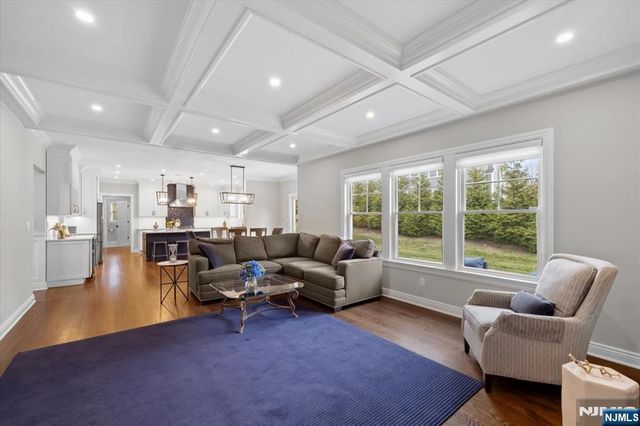 20 Ravine Avenue, Wyckoff, NJ 07481