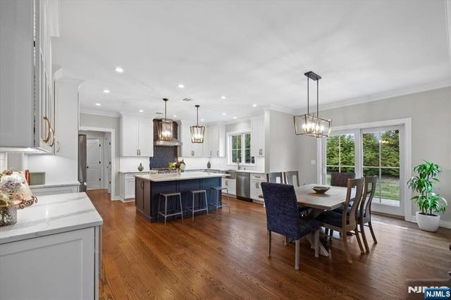 20 Ravine Avenue, Wyckoff, NJ 07481