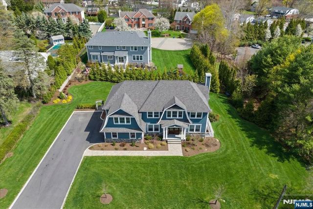 20 Ravine Avenue, Wyckoff, NJ 07481