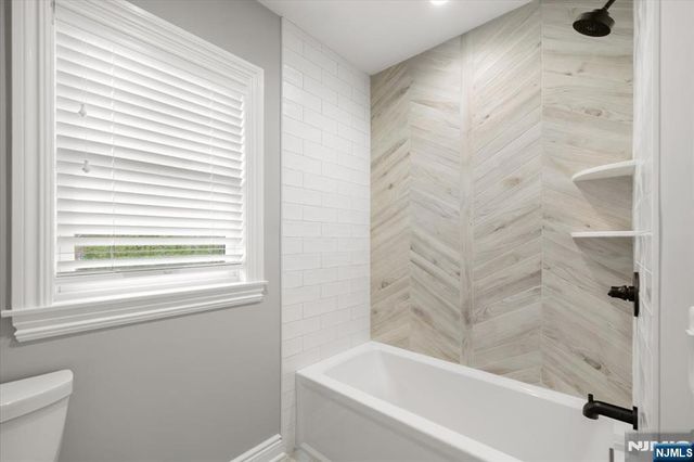 20 Ravine Avenue, Wyckoff, NJ 07481