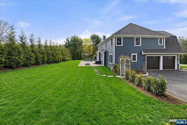 20 Ravine Avenue, Wyckoff, NJ 07481