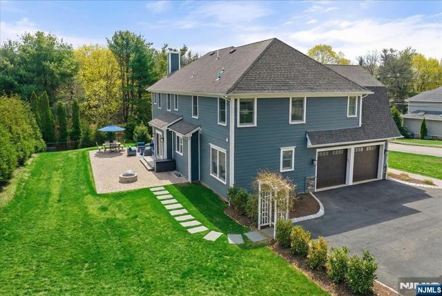 20 Ravine Avenue, Wyckoff, NJ 07481