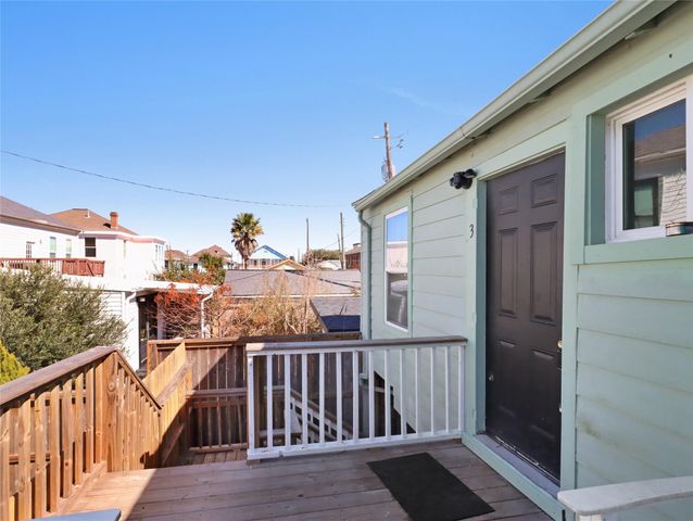 1919 Avenue O D, Galveston, TX 77550