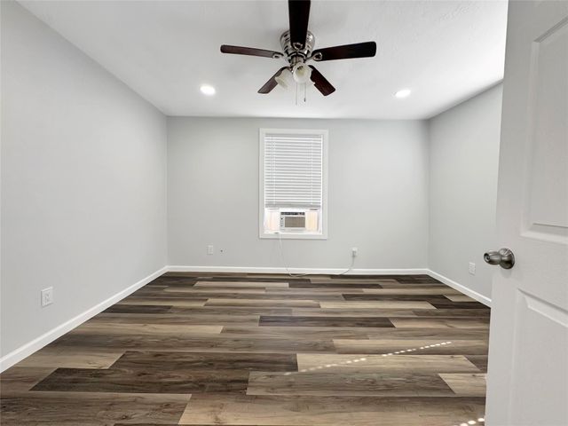 1919 Avenue O D, Galveston, TX 77550