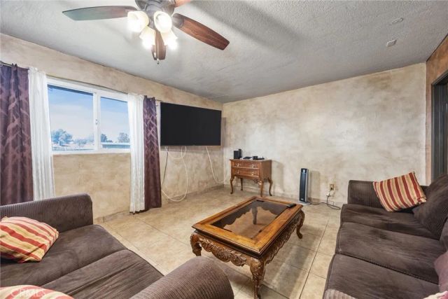 7519 Man O War Street, Bakersfield, CA 93307