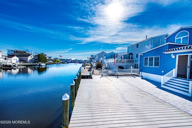 34 Frank Drive, Manahawkin, NJ 08050