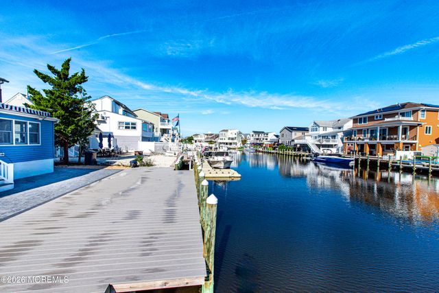 34 Frank Drive, Manahawkin, NJ 08050