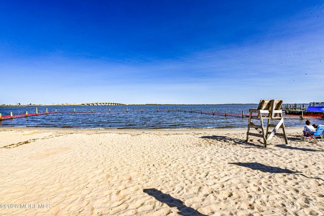 34 Frank Drive, Manahawkin, NJ 08050