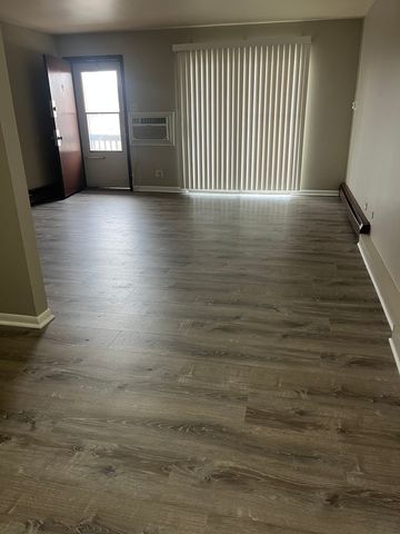 8701 S 84th Court 9, Hickory Hills, IL 60457