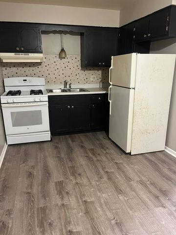 8701 S 84th Court 9, Hickory Hills, IL 60457