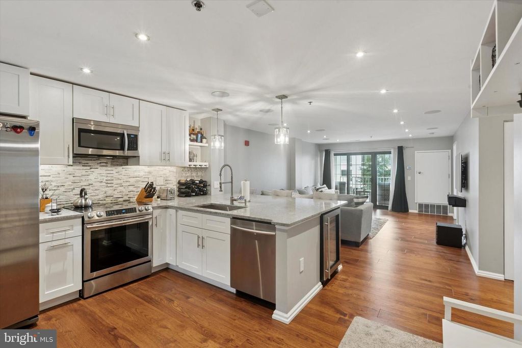 2 LEVERINGTON AVE #21, Philadelphia, PA 19127