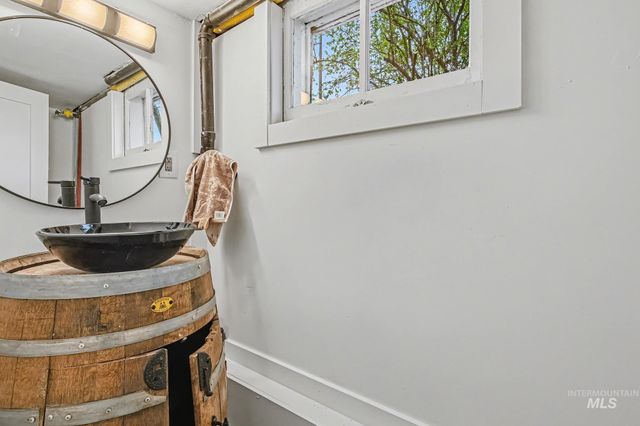 1004 N 17th, Boise, ID 83702