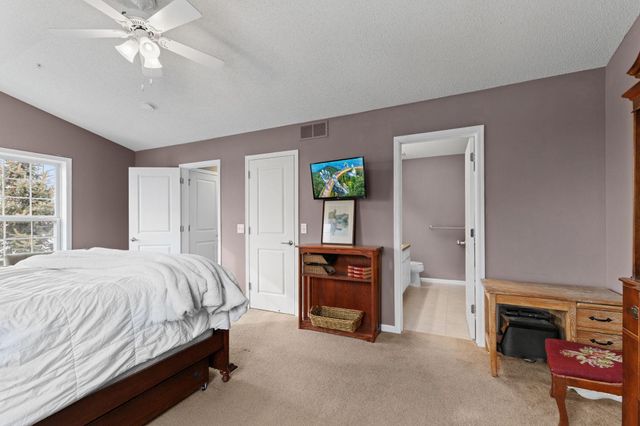 921 Ledgestone Drive, Mahtomedi, MN 55115