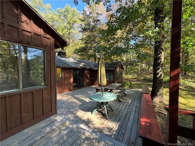 32 Beeholm Road 2, Redding, CT 06896