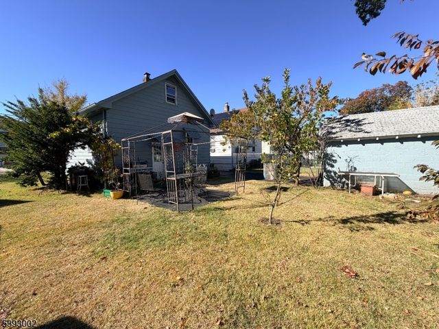 324 Dewitt St, Linden City, NJ 07036