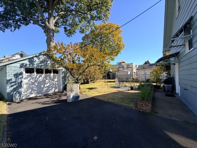 324 Dewitt St, Linden City, NJ 07036