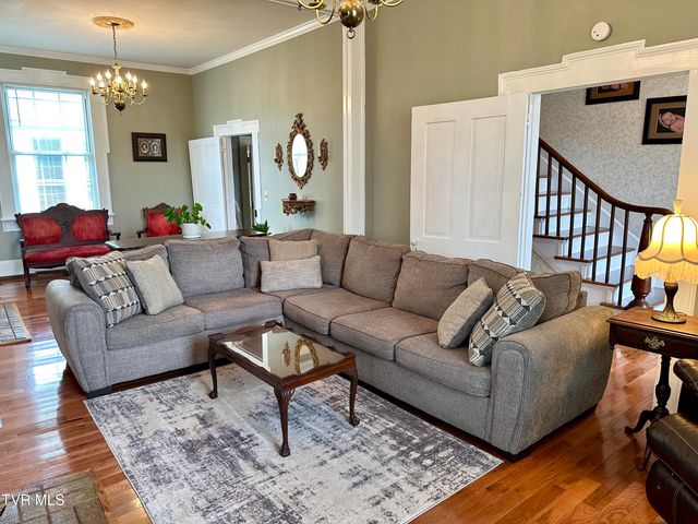 212 Main Street, Bluff City, TN 37618