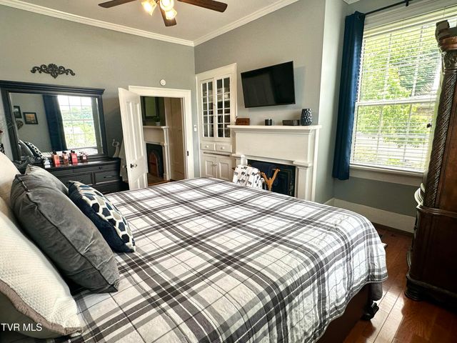 212 Main Street, Bluff City, TN 37618