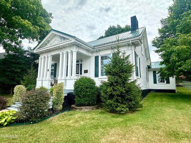 212 Main Street, Bluff City, TN 37618