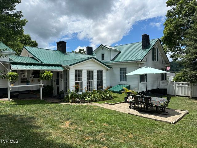 212 Main Street, Bluff City, TN 37618