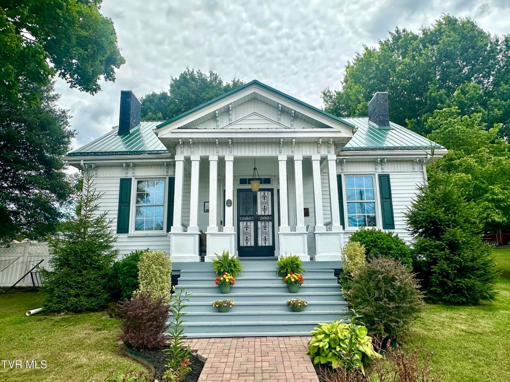 212 Main Street, Bluff City, TN 37618