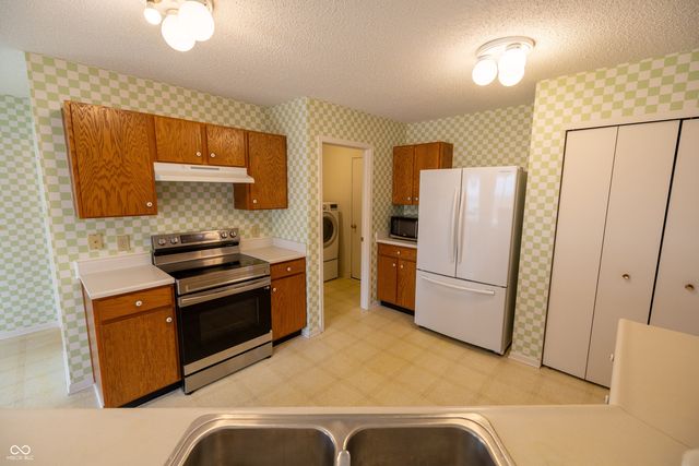 3348 Summer Breeze Lane, Indianapolis, IN 46239