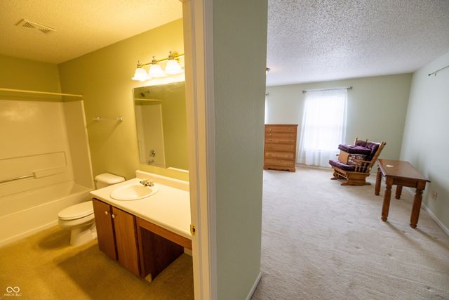 3348 Summer Breeze Lane, Indianapolis, IN 46239