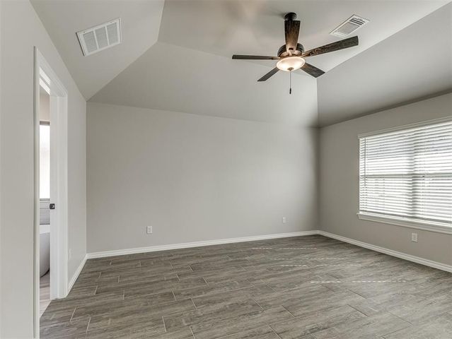 8401 Hazelwood Way, Edmond, OK 73034