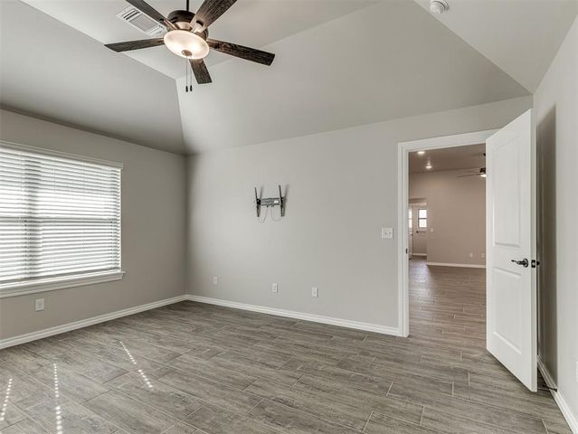 8401 Hazelwood Way, Edmond, OK 73034