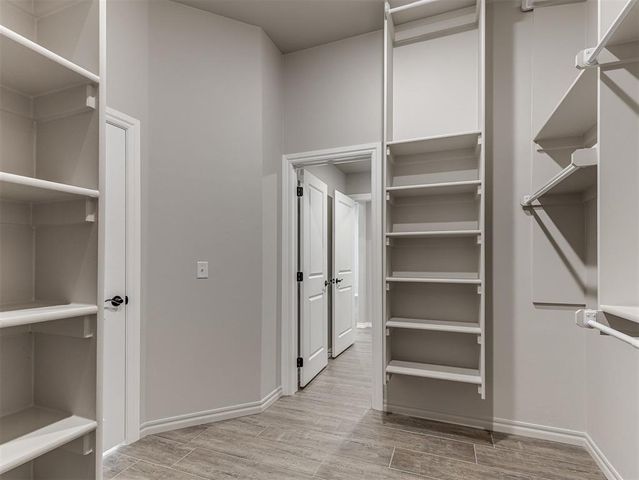 8401 Hazelwood Way, Edmond, OK 73034