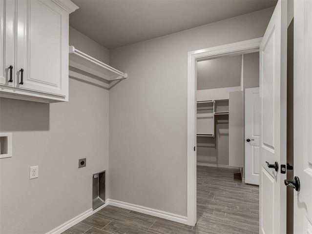 8401 Hazelwood Way, Edmond, OK 73034