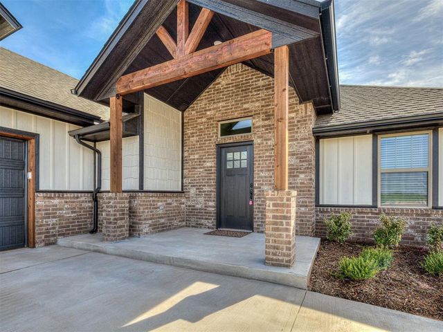 8401 Hazelwood Way, Edmond, OK 73034