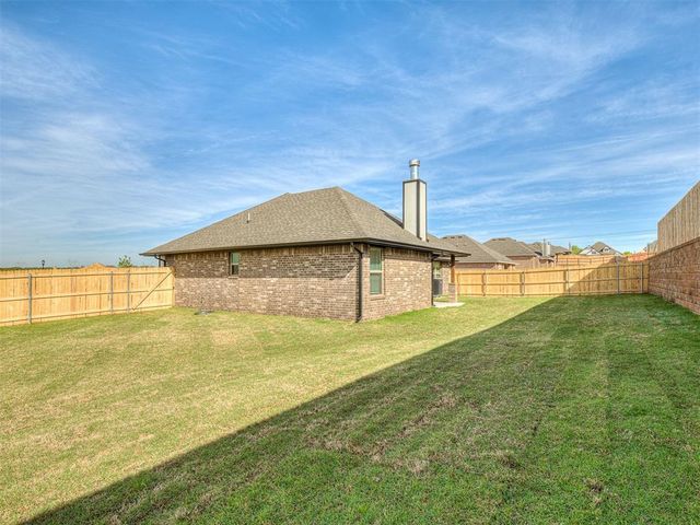 8401 Hazelwood Way, Edmond, OK 73034