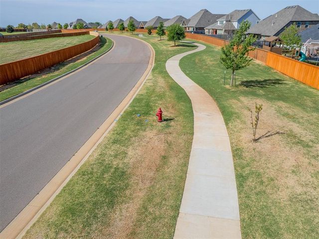 8401 Hazelwood Way, Edmond, OK 73034