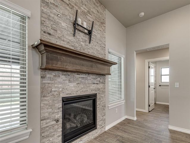 8401 Hazelwood Way, Edmond, OK 73034
