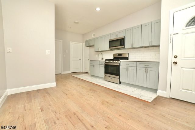 480 Bergen Ave, Jersey City, NJ 07304