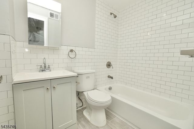 480 Bergen Ave, Jersey City, NJ 07304