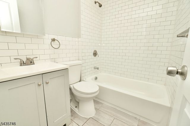 480 Bergen Ave, Jersey City, NJ 07304