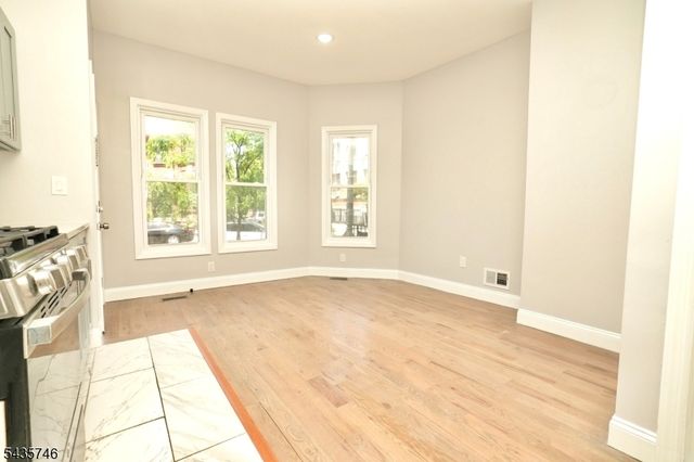 480 Bergen Ave, Jersey City, NJ 07304