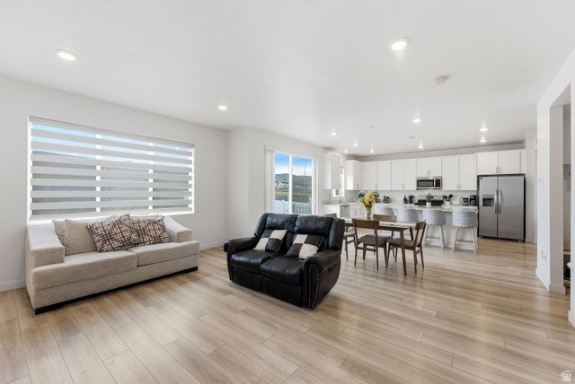 2503 N VELVET MOON DR, Saratoga Springs, UT 84045