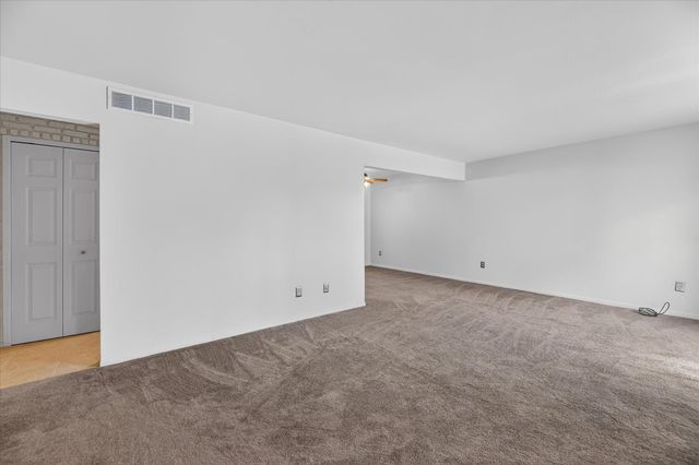 8503 Winchester Dr Drive, Sterling Heights, MI 48313
