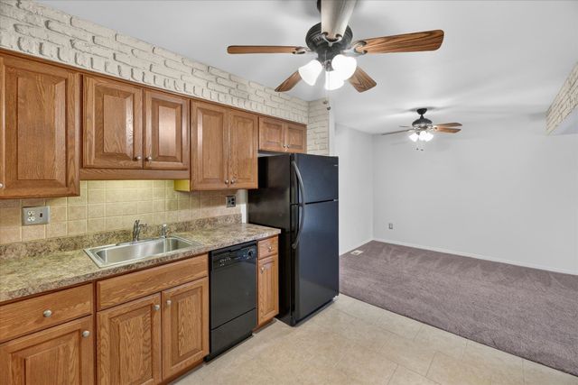 8503 Winchester Dr Drive, Sterling Heights, MI 48313