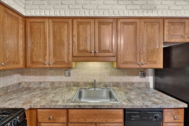 8503 Winchester Dr Drive, Sterling Heights, MI 48313