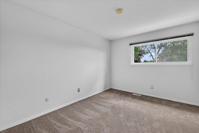8503 Winchester Dr Drive, Sterling Heights, MI 48313