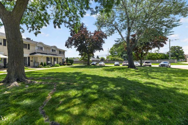 8503 Winchester Dr Drive, Sterling Heights, MI 48313